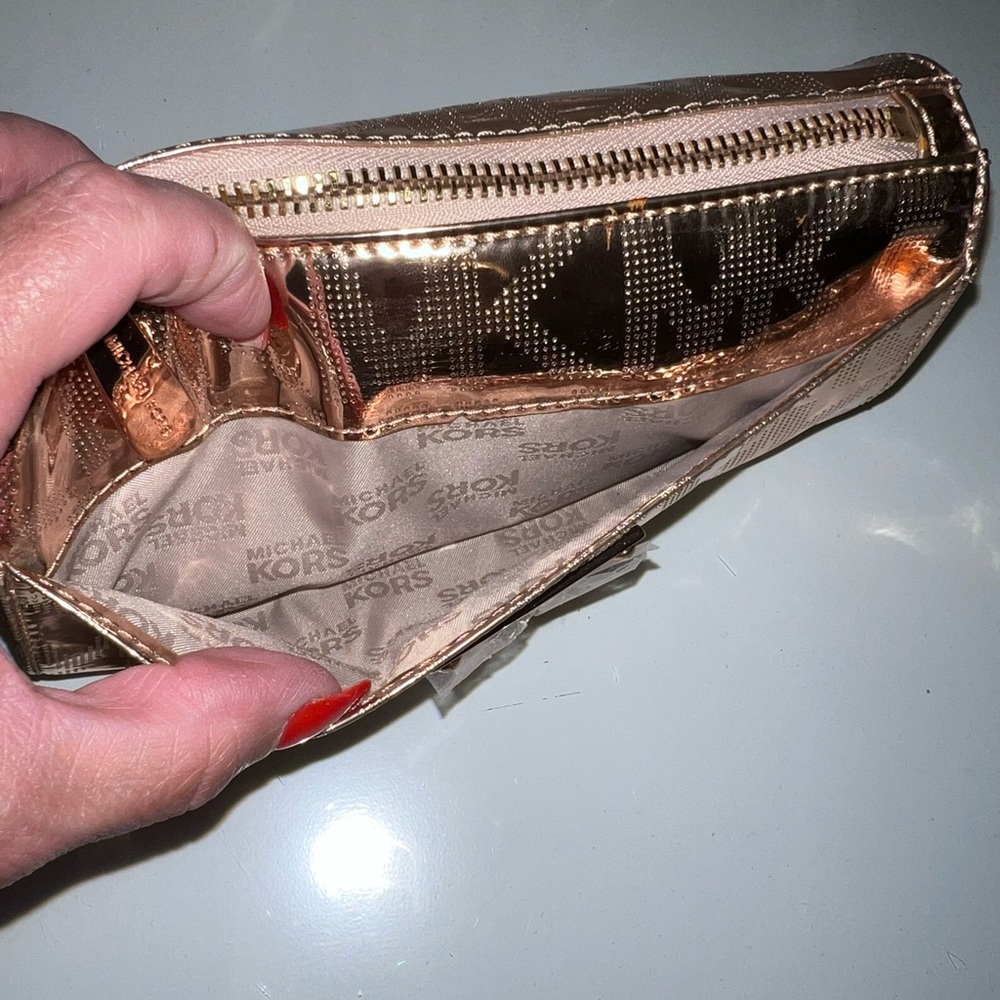 Brand New Michael Kors cosmetic Bag - Picture 7 of 8